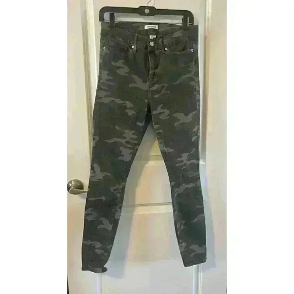 GOOD AMERICAN Good Waist Green Camo High Rise Skinny Jeans Size 8/29 stretch - Picture 2 of 4